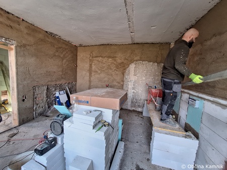 Prenova sanitarij na bazenu Pod skalco (3)